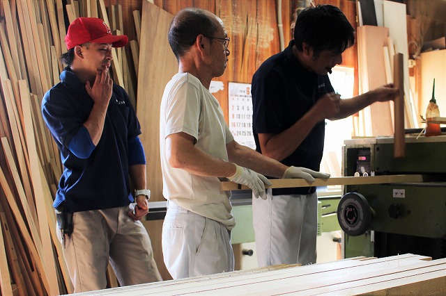 手に職が就く　楽しい　職場　長崎　有限会社小田建具製作所